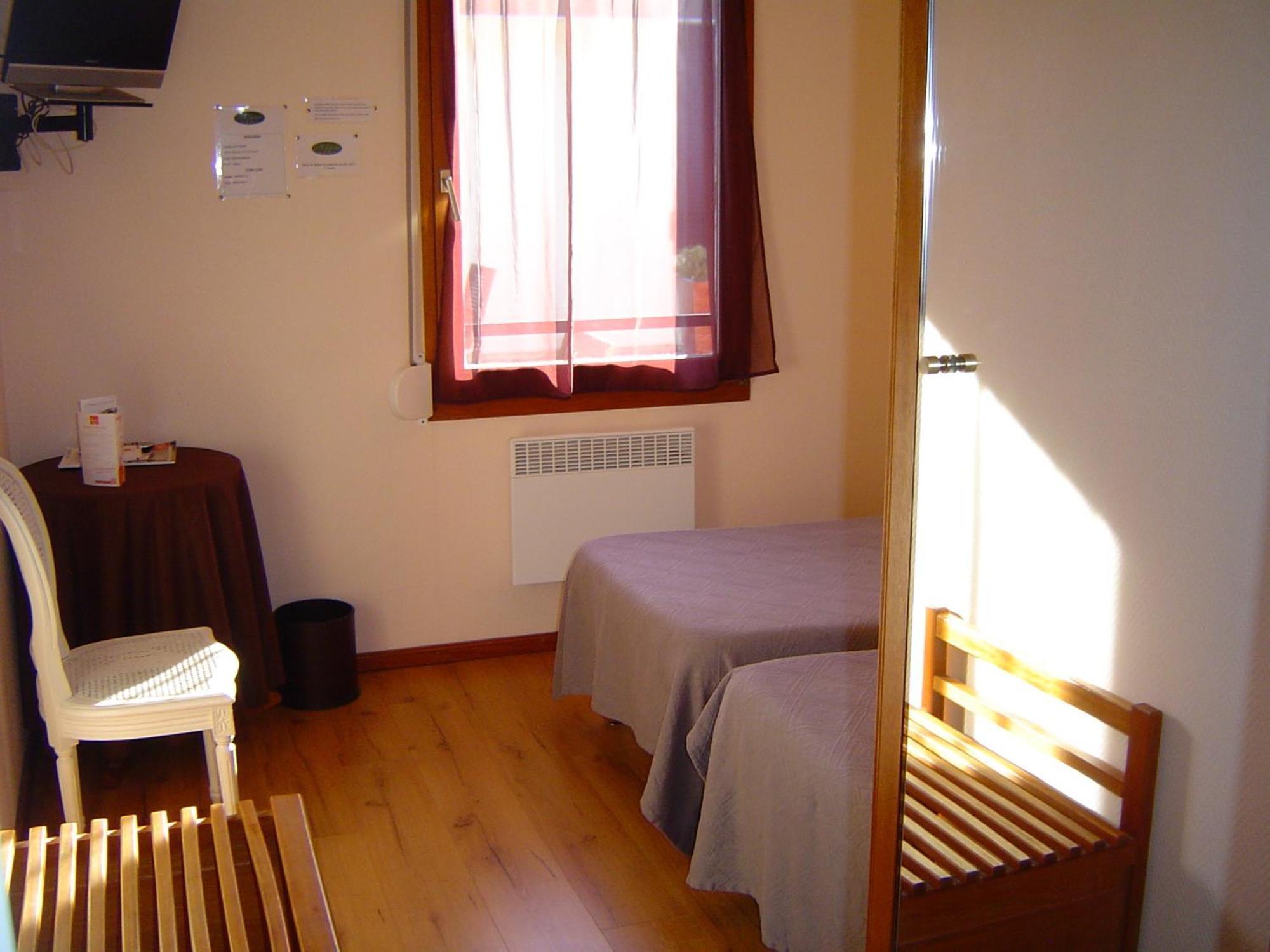 Le Magiot Hotel Montliot-et-Courcelles Room photo